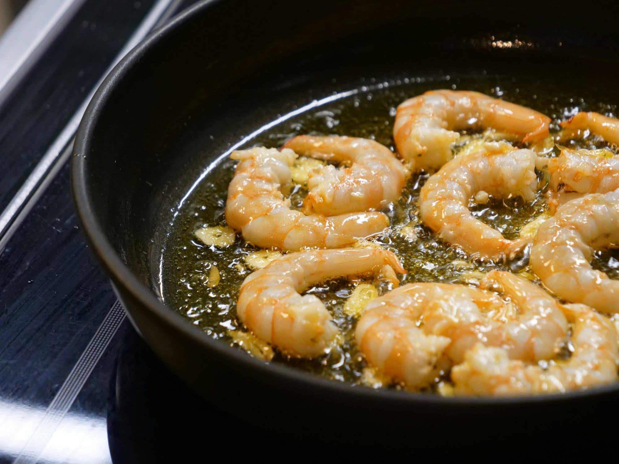 Camarones al Ajillo